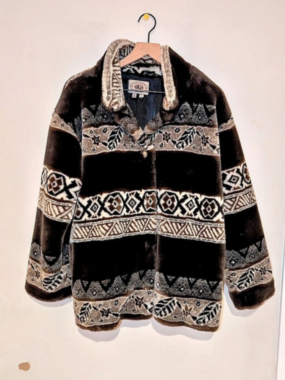 Country Geometric Faux-Fur Collar Jacket in Black & Brown Size Medium